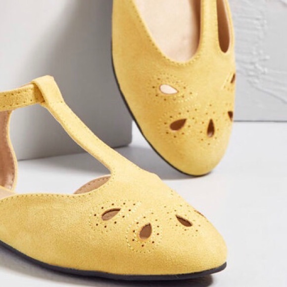 T-strap Flat - Picture 4 of 4